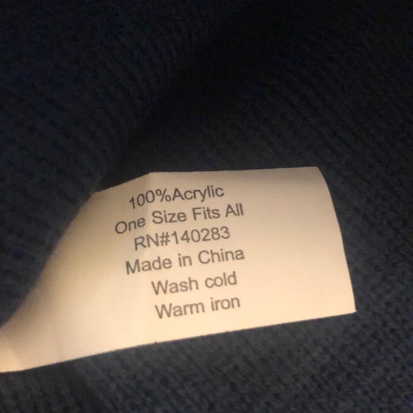 Beanie NWT GIANT GARMENTS BLUE / mustard color WITH BEAR print - Picture 8 of 8